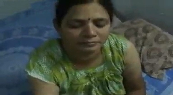Andhra atha oil handjob to young nephew