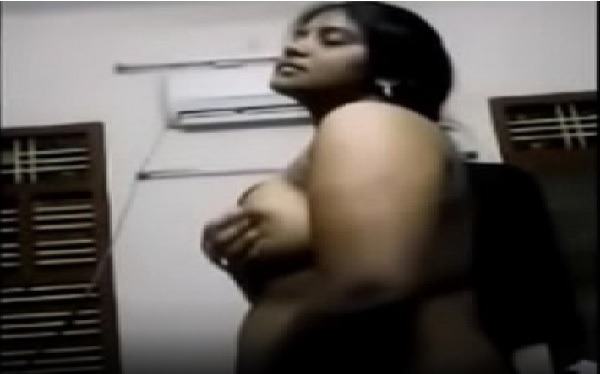Sexy guntur vadhina stripping and masturbating