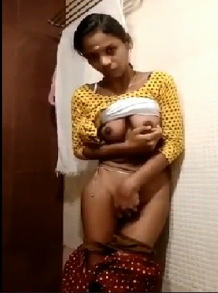 Sexy telugu girl live puku fingering