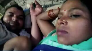 Palleturu lo pelli aina aunty pakkinti vadu tho sarasam