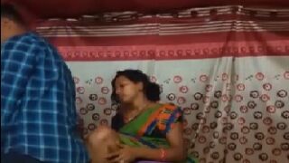 Lanja from andhra pulls saree to have sex with client