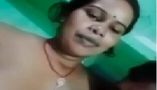 Village telugu aunty godaveri cheating porn mms