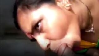 Vijayawada telugu panimanshi aunty in saree amazing blowjob
