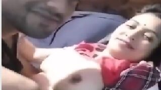 భర్తను మోసం చేస్తున్న అందమైన తెలుగు మహిళ