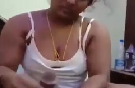 Guntur telugu aunty handjob to lover and sex