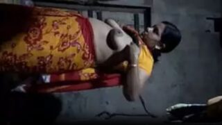 చీర కట్టుకున్న పేద ముంబై అమ్మాయి తెలుగు అబ్బాయితో సెక్స్