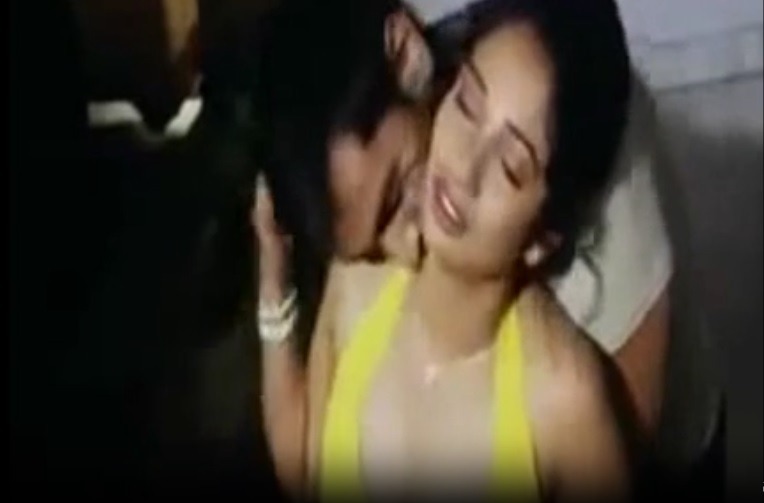 Actress gayatri blue film lo cheshuna sex scene