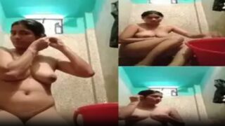 Nagnanga telugu lady snanam chese bathing video