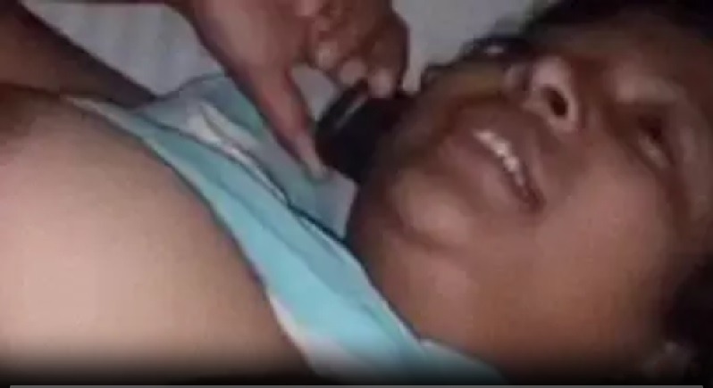 Phone lo matladutu telugu athama alludu tho sex