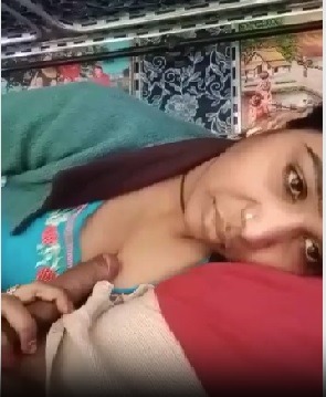 Delhi tour apudu local aunty tho telugu vadu sex chesina mms